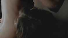 Голая Лу Дуайон в фильме «Сестры» фото #7