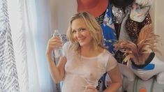 Голая грудь Луисы Краузе в фильме «Король Келли» фото #6