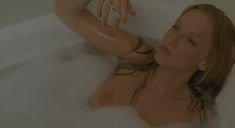 Голая Людивин Санье в фильме «Бассейн» фото #2