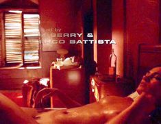 Голая Люси Лорье в фильме «Двойник» фото #1