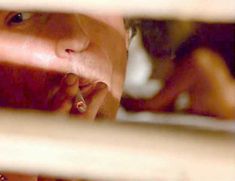 Голая Люси Лорье в фильме «Двойник» фото #5