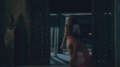 Голая Люси Лоулесс в сериале «Спартак. Кровь и песок» фото #10