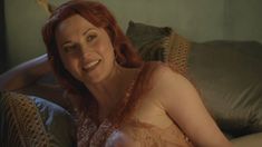 Голая Люси Лоулесс в сериале «Спартак. Кровь и песок» фото #26