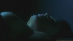 Голая Люси Лью в фильме «Кровь охотника» фото #1