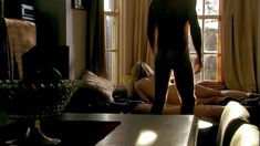 Голая Мадлен Уэст в сериале «Криминальная Австралия» фото #8