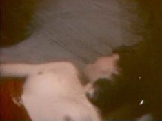 Голая Мадонна в фильме «Конкретная жертва» фото #2