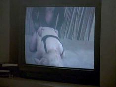 Голая Мадонна в фильме «Опасная игра» фото #2