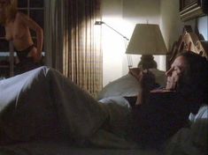 Голая Мадонна в фильме «Опасная игра» фото #7