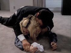 Голая Мадонна в фильме «Опасная игра» фото #12