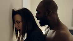 Максим Рой засветила голую грудь в сериале «19-2» фото #1