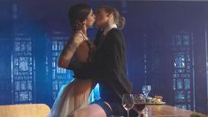 Голая Малена Морган в фильме «Наслаждение или боль» фото #1