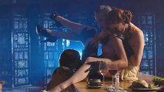 Голая Малена Морган в фильме «Наслаждение или боль» фото #4