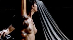 Голая Мануэла Мартелли в фильме «Грядущее» фото #33