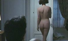 Голая Мари Трентиньян в фильме «Бетти» фото #15