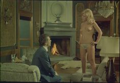 Голая Мари Форса в фильме «Флосси» фото #17