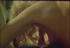 Голая Мари Форса в фильме «Флосси» фото #28