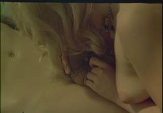 Голая Мари Форса в фильме «Флосси» фото #33