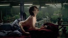 Мари-Жозе Кроз показала голую грудь в фильме «Арарат» фото #1