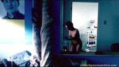 Полностью голая Мари-Жозе Кроз в фильме «Водоворот» фото #3