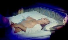 Голая Марианджела Джордано в фильме «Куколка» фото #13