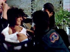 Голая Марина Сиртис в фильме «Жажда смерти 3» фото #1