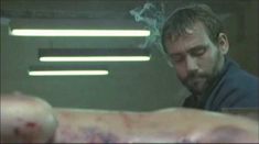 Голая Марион Котийяр в фильме «Неистовые» фото #9