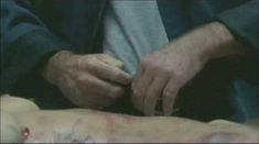 Голая Марион Котийяр в фильме «Неистовые» фото #11