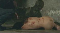 Голая Марион Котийяр в фильме «Неистовые» фото #16