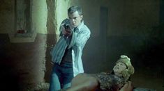 Голая Мариса Рамирес в фильме «Город смерти» фото #7