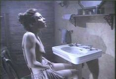 Голая Мария Форд в фильме «Горячая линия» фото #8