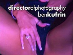 Голая Мария Форд в фильме «Я тоже люблю играть» фото #4