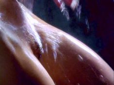 Голая Мария Форд в фильме «Я тоже люблю играть» фото #7