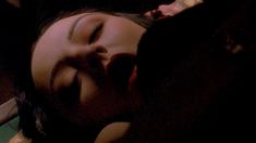 Голая Мария де Медейруш в фильме «Генри и Джун» фото #2