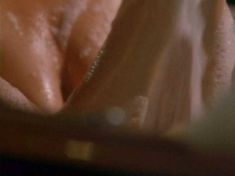 Голая Марли Мэтлин в фильме «Не слыша зла»