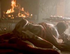 Голая грудь Марли Мэтлин в фильме «Самооборона» фото #1