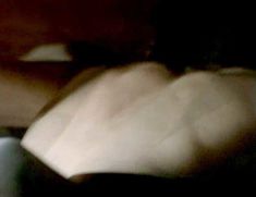 Голая грудь Марли Мэтлин в фильме «Самооборона» фото #9