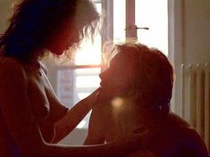 Полностью голая Марушка Детмерс в фильме «Имя: Кармен» фото #6