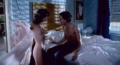 Голая Марушка Детмерс в фильме «Дьявол во плоти» фото #13