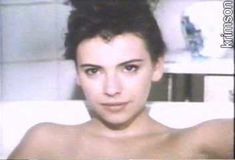 Голая грудь Матильды Мэй в фильме  Letters to an Unknown Lover фото #2