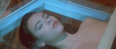 Голая Матильда Мэй в фильме «Жизненная сила»
