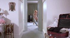 Голая Мелани Гриффит в фильме «Деловая женщина» фото #8