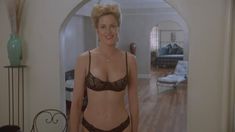 Мелани Гриффит засветила соски в фильме «Костер тщеславий» фото #6