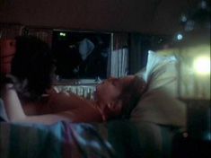 Голая Мелани Гриффит в фильме «Развлекательная поездка» фото #7