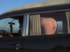 Голая Мелани Гриффит в фильме «Развлекательная поездка» фото #10