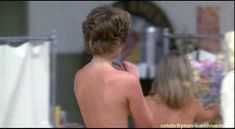 Голая грудь Мелани Гриффит в фильме «Улыбка» фото #1