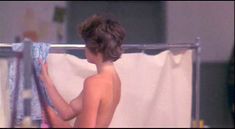 Голая грудь Мелани Гриффит в фильме «Улыбка» фото #8