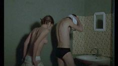 Голая Мелани Лоран в фильме «Последний день» фото #9