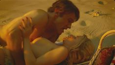 Голая Мелани Тьерри в фильме «Теорема Зеро» фото #7