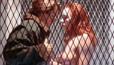 Голая Мелинда Кларк в фильме «Возвращение живых мертвецов 3» фото #10