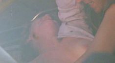 Голая грудь Мелиссы Гилберт в фильме «Сильвестр» фото #2